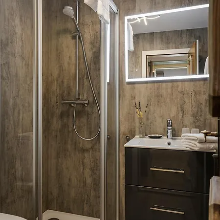 Alpengruss בית הארחה